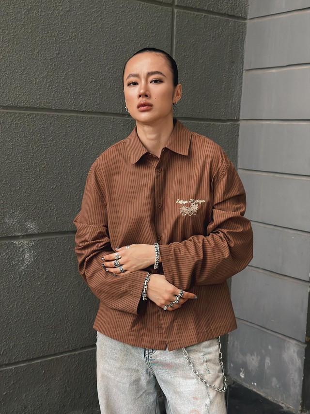 Angela Phương Trinh lạ lắm, sao lại có "trái cổ" thế này?- Ảnh 1. Angela Phương Trinh lạ lắm, sao lại có "trái cổ" thế này?- Ảnh 1.