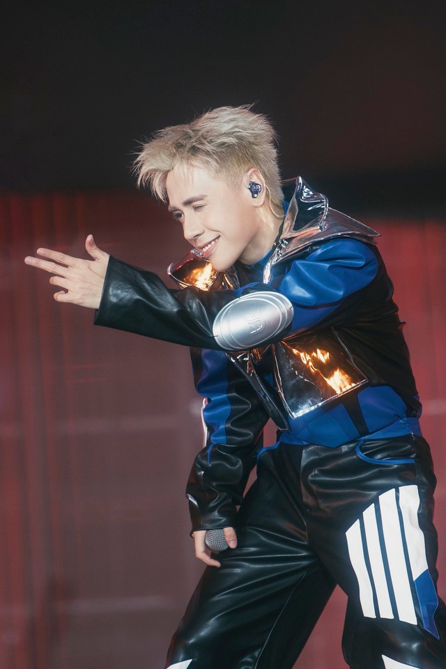 Lần đầu diễn WATERBOMB, dàn sao Việt sẽ làm gì để đọ spotlight với loạt idol Kpop?- Ảnh 7. Lần đầu diễn WATERBOMB, dàn sao Việt sẽ làm gì để đọ spotlight với loạt idol Kpop?- Ảnh 7.