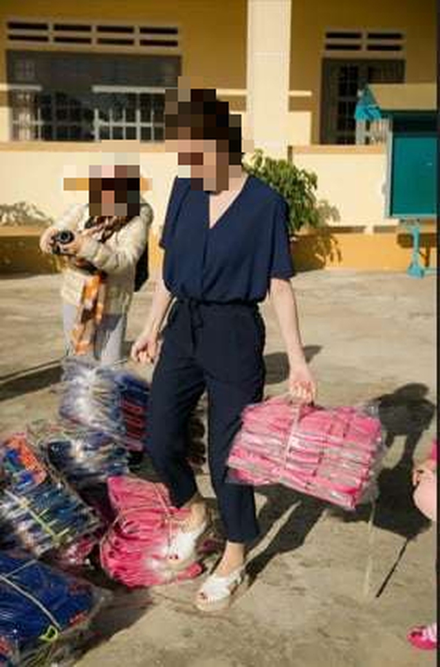 Diện đồ không phù hợp hoàn cảnh: Ranh giới mong manh giữa lòng tốt và sự phản cảm- Ảnh 7. Diện đồ không phù hợp hoàn cảnh: Ranh giới mong manh giữa lòng tốt và sự phản cảm- Ảnh 7.