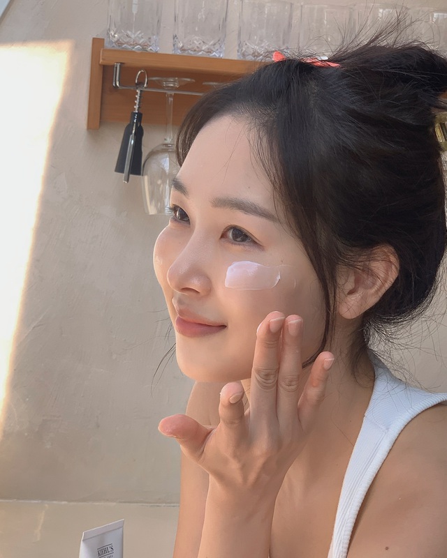 Bác sĩ bật mí 6 cách dưỡng trắng da đơn giản, ai cũng có thể làm được- Ảnh 2. Bác sĩ bật mí 6 cách dưỡng trắng da đơn giản, ai cũng có thể làm được- Ảnh 2.