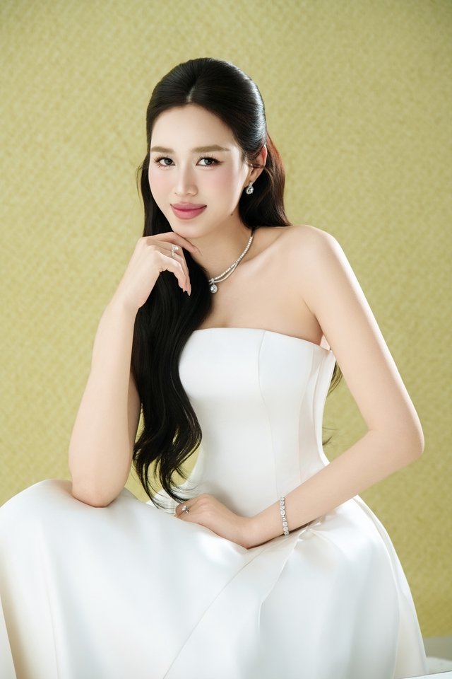 1 ngày trước đám cưới Đỗ Hà và thiếu gia: Lộ full 4 bộ ảnh cưới "100 điểm", dàn sao Việt nôn nao đổ bộ- Ảnh 8. 1 ngày trước đám cưới Đỗ Hà và thiếu gia: Lộ full 4 bộ ảnh cưới "100 điểm", dàn sao Việt nôn nao đổ bộ- Ảnh 8.