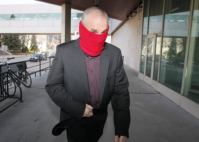 “Bóng ma” ám ảnh: HLV trở thành "kẻ săn mồi" cầm thú, có cầu thủ bị lạm dụng 150 lần ở tuổi 14- Ảnh 3. “Bóng ma” ám ảnh: HLV trở thành "kẻ săn mồi" cầm thú, có cầu thủ bị lạm dụng 150 lần ở tuổi 14- Ảnh 3.