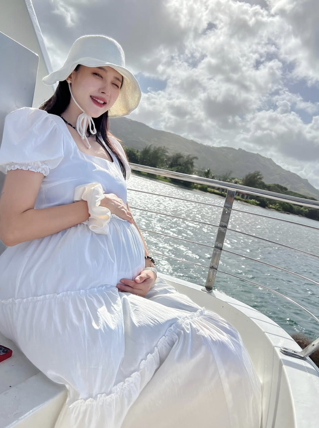 Hyuna công bố ảnh mang bầu sau biến cố sảy thai- Ảnh 3.