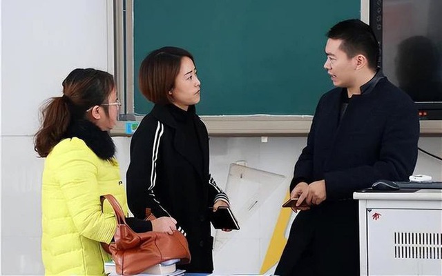 6 tin nhắn ông bố gửi cô giáo giữa đêm khiến loạt phụ huynh "DẬY SÓNG": Bạn đứng về phía nào?- Ảnh 2. 6 tin nhắn ông bố gửi cô giáo giữa đêm khiến loạt phụ huynh "DẬY SÓNG": Bạn đứng về phía nào?- Ảnh 2.