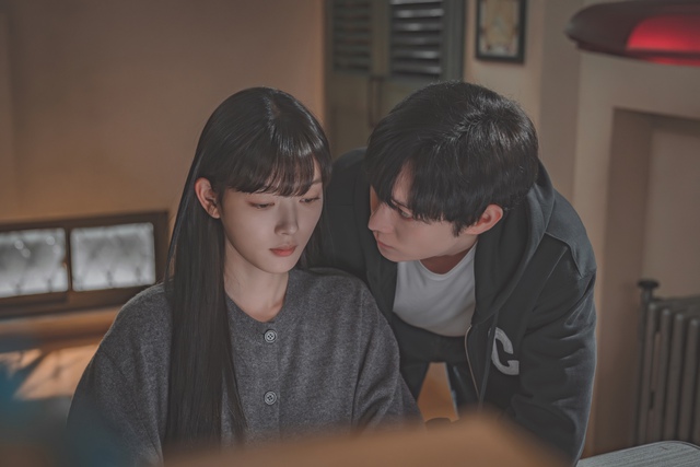 Dear X: Kim Yoo Jung càng ác, phim càng cuốn - tuyệt phẩm đen tối nhất 2025 đây rồi!- Ảnh 4.