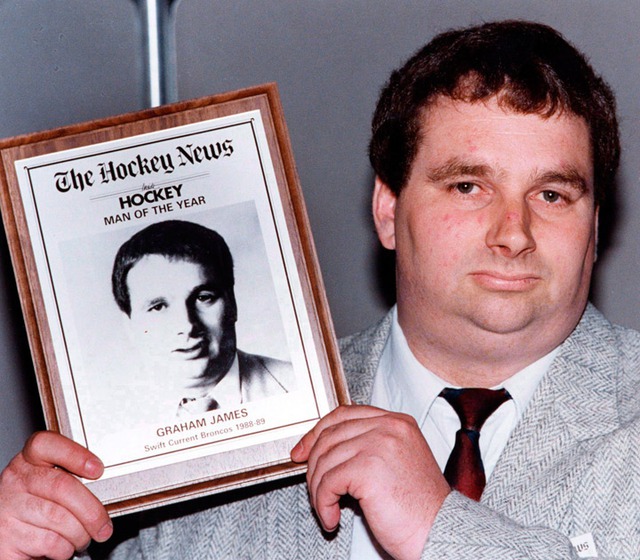 “Bóng ma” ám ảnh: HLV trở thành "kẻ săn mồi" cầm thú, có cầu thủ bị lạm dụng 150 lần ở tuổi 14- Ảnh 1. “Bóng ma” ám ảnh: HLV trở thành "kẻ săn mồi" cầm thú, có cầu thủ bị lạm dụng 150 lần ở tuổi 14- Ảnh 1.