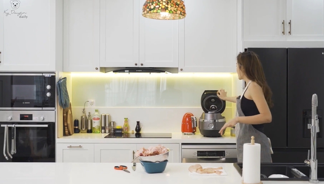 Kỳ Duyên "ăn ở" như thế này ư?- Ảnh 4. Kỳ Duyên "ăn ở" như thế này ư?- Ảnh 4.