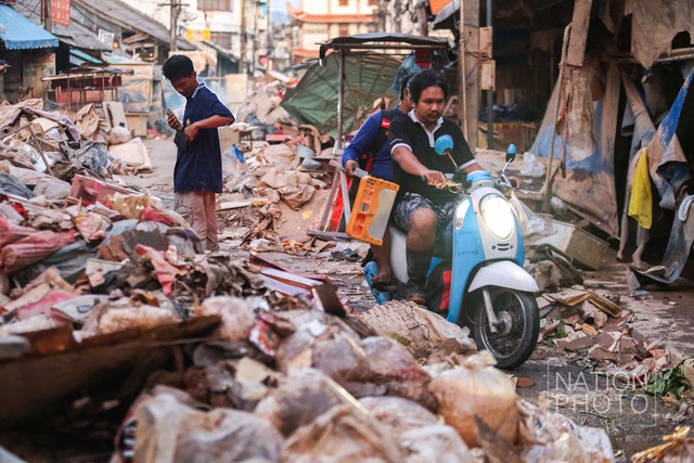 Thái Lan hoang tàn vì lũ- Ảnh 7. Thái Lan hoang tàn vì lũ- Ảnh 7.