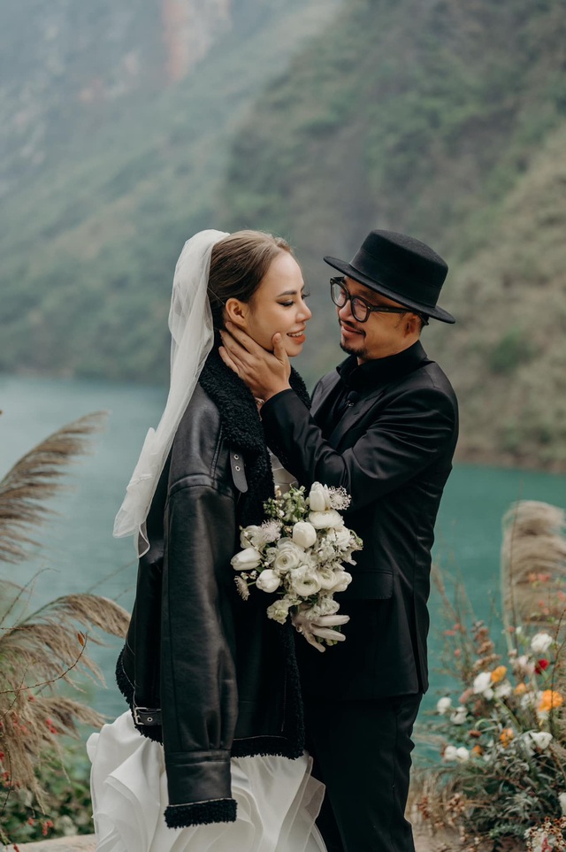 Sao nam Vbiz và vợ vũ công kém 13 tuổi chào đón con đầu lòng- Ảnh 4.