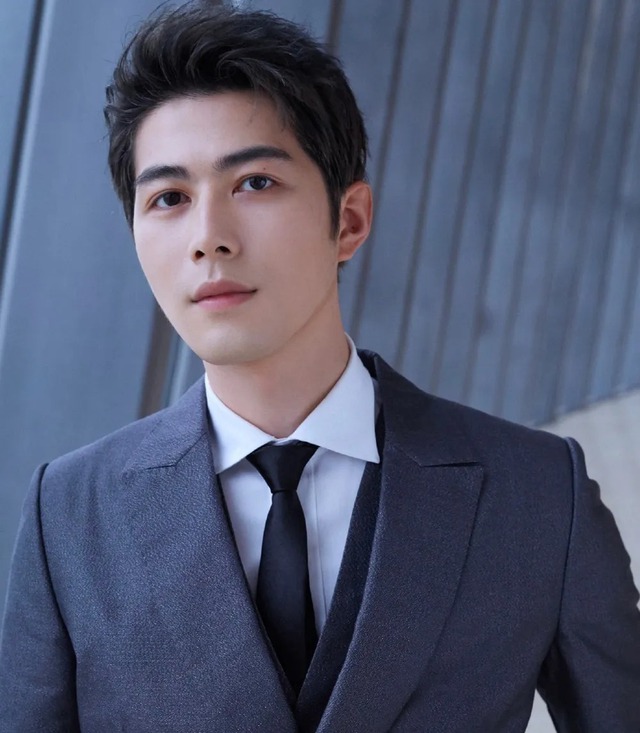 Bi kịch sau cú ngã khiến nam diễn viên bị xe tải cán nát chân, 2 năm lên bàn mổ để giữ mạng- Ảnh 1.