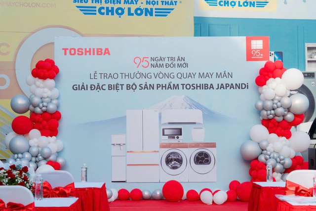 Mừng hành trình 95 năm tiên phong đổi mới, Toshiba trao giải đặc biệt đầu tiên, trị giá 185 triệu đồng cho khách hàng- Ảnh 1. Mừng hành trình 95 năm tiên phong đổi mới, Toshiba trao giải đặc biệt đầu tiên, trị giá 185 triệu đồng cho khách hàng- Ảnh 1.