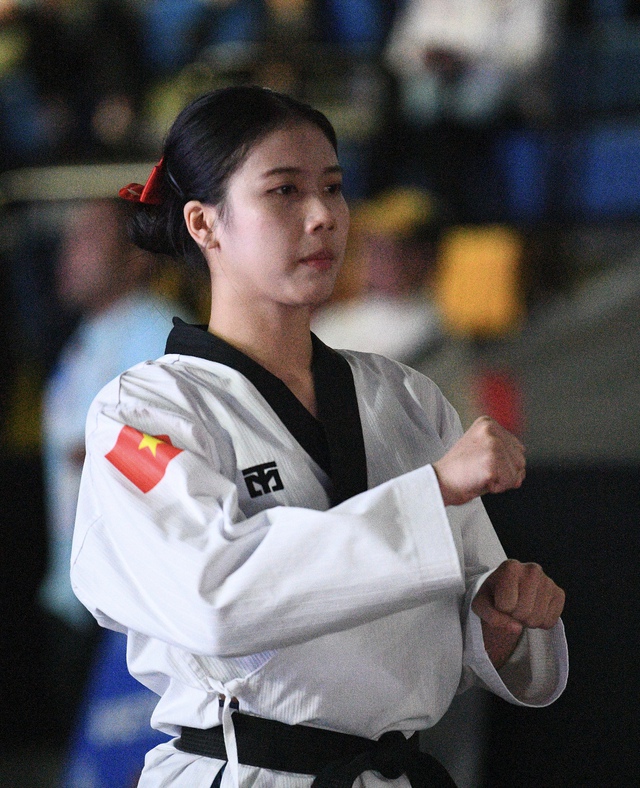 Mê mẩn dàn hot girl Taekwondo ở SEA Games, bên ngoài xinh đẹp, vào sân "thét ra lửa", VĐV Việt Nam có phải xinh nhất?- Ảnh 2.