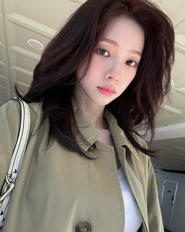 Lạ lùng: Karina giảm cân bằng cách ăn mặc đẹp- Ảnh 1.