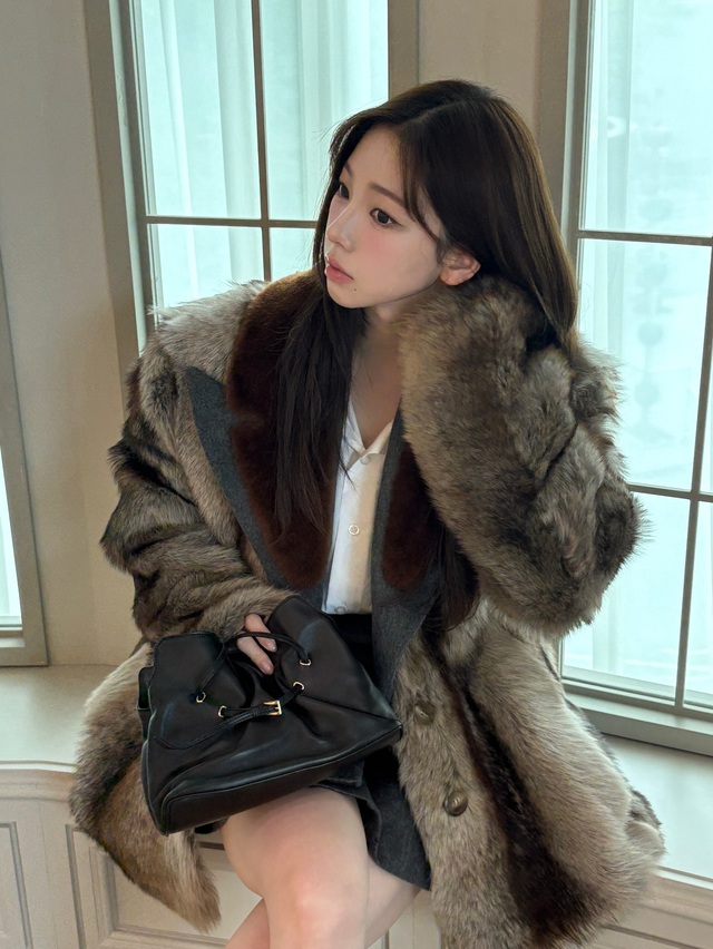 Lạ lùng: Karina giảm cân bằng cách ăn mặc đẹp- Ảnh 2.