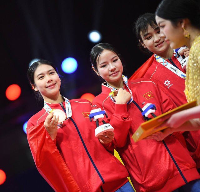 Mê mẩn dàn hot girl Taekwondo ở SEA Games, bên ngoài xinh đẹp, vào sân "thét ra lửa", VĐV Việt Nam có phải xinh nhất?- Ảnh 3.