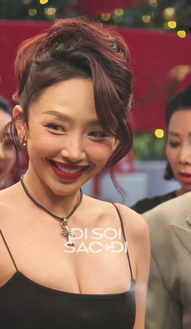 Cam zoom soi cận làn da dàn mỹ nhân Việt: Huyền Baby không điểm chê, Tóc Tiên với son đỏ là thần- Ảnh 4.