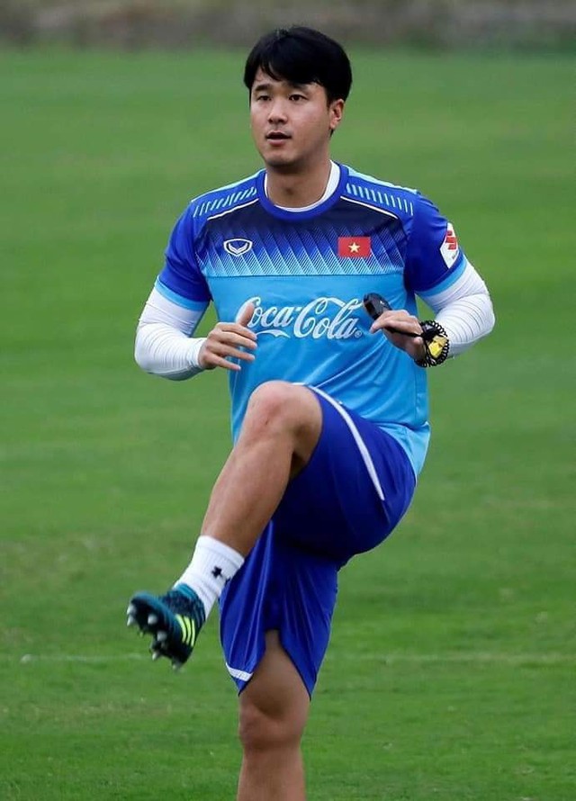 HLV thể lực ĐT Việt Nam tung ảnh cưới xịn xò, cô dâu xinh như idol Hàn, Duy Mạnh, Hoàng Đức thả tim chúc mừng- Ảnh 7. HLV thể lực ĐT Việt Nam tung ảnh cưới xịn xò, cô dâu xinh như idol Hàn, Duy Mạnh, Hoàng Đức thả tim chúc mừng- Ảnh 7.