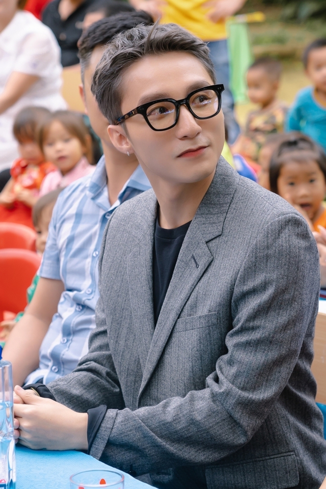 Lan truyền rầm rộ ảnh chưa từng thấy của Sơn Tùng M-TP- Ảnh 4. Lan truyền rầm rộ ảnh chưa từng thấy của Sơn Tùng M-TP- Ảnh 4.