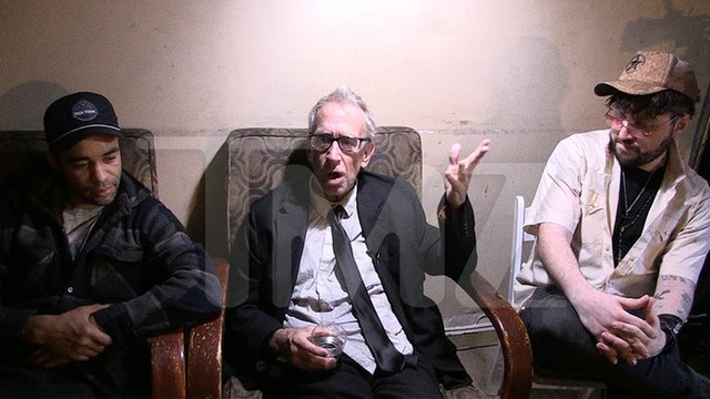 Clip sốc: Diễn viên D ngồi gục bất tỉnh trên phố sau khi sử dụng chất cấm, lời chia sẻ sau đó gây phẫn nộ- Ảnh 3. Clip sốc: Diễn viên D ngồi gục bất tỉnh trên phố sau khi sử dụng chất cấm, lời chia sẻ sau đó gây phẫn nộ- Ảnh 3.