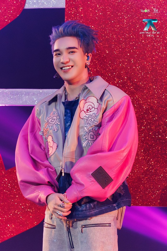 Suboi nhắc thẳng OgeNus: “Các bạn trẻ yêu ai không được thì hạ bệ người đó để nâng mình lên. Nó bình thường quá"- Ảnh 4. Suboi nhắc thẳng OgeNus: “Các bạn trẻ yêu ai không được thì hạ bệ người đó để nâng mình lên. Nó bình thường quá"- Ảnh 4.