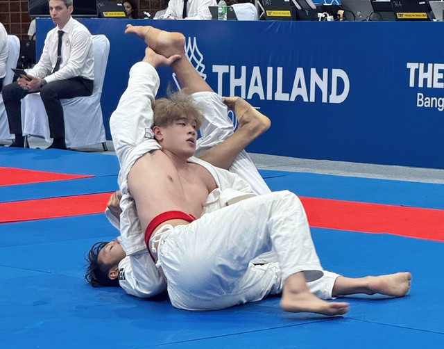 Cận cảnh visual cực phẩm của võ sĩ Việt Nam tại SEA Games, chiều cao 1m83 lý tưởng, nhìn body mới choáng- Ảnh 9. Cận cảnh visual cực phẩm của võ sĩ Việt Nam tại SEA Games, chiều cao 1m83 lý tưởng, nhìn body mới choáng- Ảnh 9.