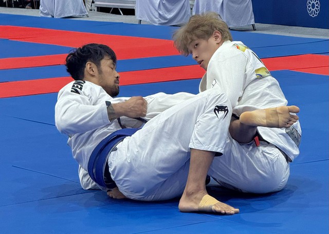 Cận cảnh visual cực phẩm của võ sĩ Việt Nam tại SEA Games, chiều cao 1m83 lý tưởng, nhìn body mới choáng- Ảnh 7. Cận cảnh visual cực phẩm của võ sĩ Việt Nam tại SEA Games, chiều cao 1m83 lý tưởng, nhìn body mới choáng- Ảnh 7.