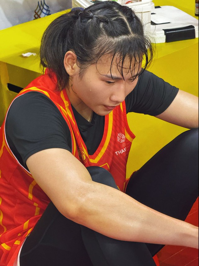 Chị em song sinh Thảo Vy, Thảo My như "chết lặng", giọt nước mắt nghẹn ngào ngày lỡ hẹn huy chương SEA Games- Ảnh 5. Chị em song sinh Thảo Vy, Thảo My như "chết lặng", giọt nước mắt nghẹn ngào ngày lỡ hẹn huy chương SEA Games- Ảnh 5.