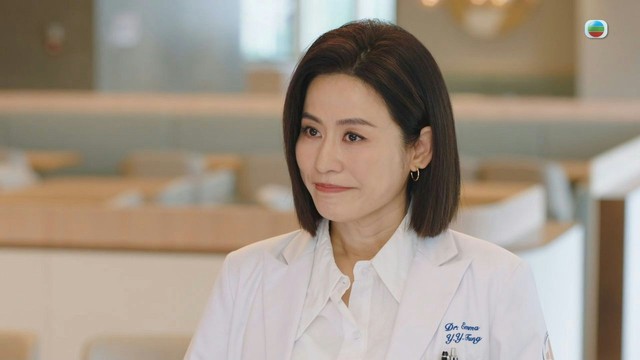 "Nữ hoàng con tin" Tuyên Huyên 55 tuổi vẫn trẻ đẹp như 24 năm trước: 1 loại nước uống mỗi sáng là bí quyết- Ảnh 1. "Nữ hoàng con tin" Tuyên Huyên 55 tuổi vẫn trẻ đẹp như 24 năm trước: 1 loại nước uống mỗi sáng là bí quyết- Ảnh 1.