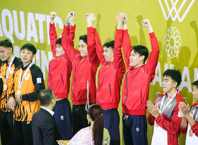 Phỏng vấn nhanh bộ tứ cực phẩm tuyển bơi giành HCV SEA Games: Thích chinh phục việc khó, Việt Nam vô địch!- Ảnh 1.