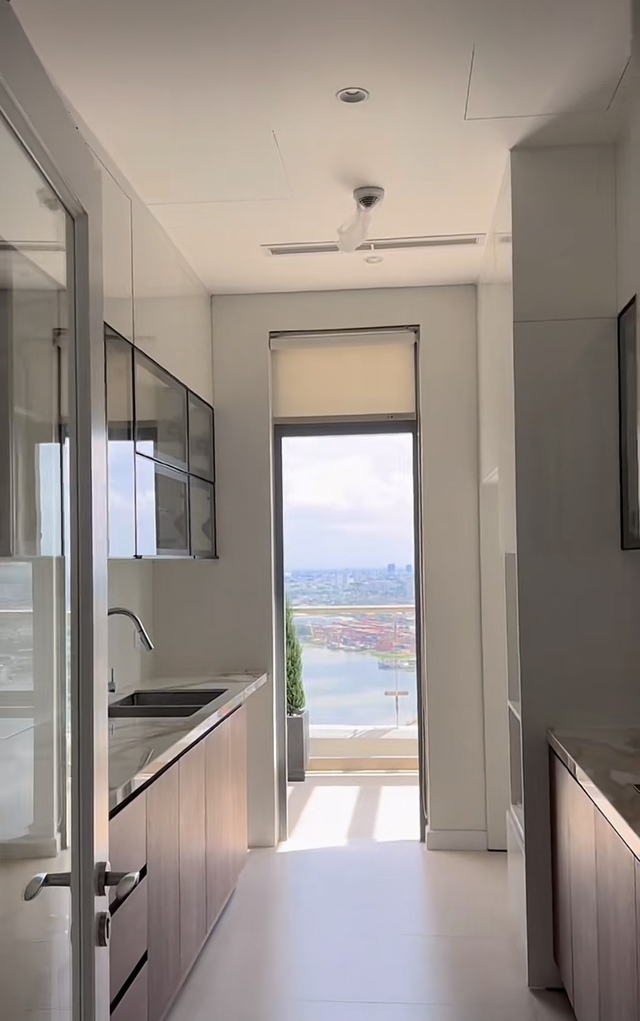 Mỹ nhân Việt có "style ăn cưới" đẹp rung chuyển thị giác, sống đời nữ hoàng trong penthouse triệu đô- Ảnh 9. Mỹ nhân Việt có "style ăn cưới" đẹp rung chuyển thị giác, sống đời nữ hoàng trong penthouse triệu đô- Ảnh 9.