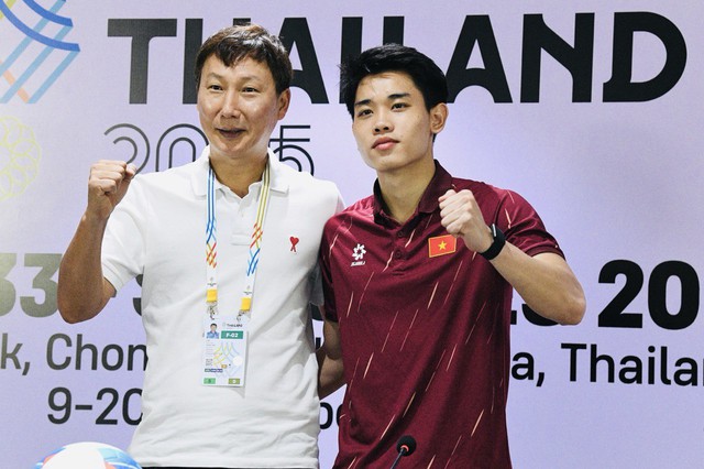 Cách hot boy đội phó U22 Việt Nam - Đình Bắc làm khổ Malaysia, xuất sắc thế nào mà HLV Kim Sang-sik khen hết lời- Ảnh 24.