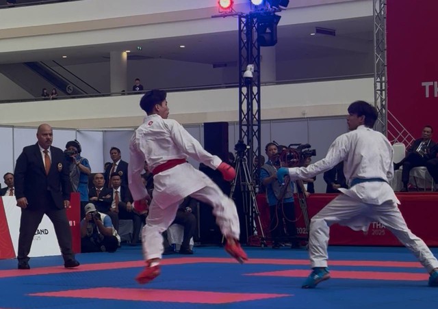 Võ sĩ sinh năm 2001 Việt Nam lần đầu dự SEA Games đã đánh cho đối thủ Thái Lan khiếp sợ, xuất sắc giành HCV- Ảnh 3. Võ sĩ sinh năm 2001 Việt Nam lần đầu dự SEA Games đã đánh cho đối thủ Thái Lan khiếp sợ, xuất sắc giành HCV- Ảnh 3.