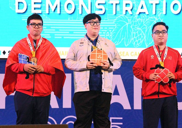 Tuyển thủ Việt Nam gục đầu bật khóc vì vụt mất HCV Audition, "trốn" ra ngoài khóc, 1 tiếng sau lại vô địch mới đỉnh!- Ảnh 13. Tuyển thủ Việt Nam gục đầu bật khóc vì vụt mất HCV Audition, "trốn" ra ngoài khóc, 1 tiếng sau lại vô địch mới đỉnh!- Ảnh 13.