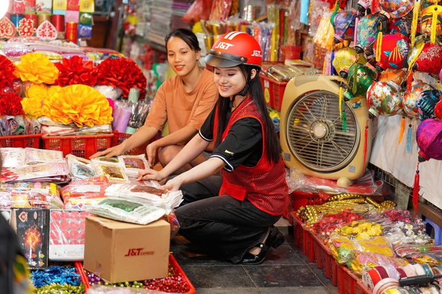 J&T Express tăng cường vận hành, đáp ứng nhu cầu bùng nổ dịp cuối năm- Ảnh 3. J&T Express tăng cường vận hành, đáp ứng nhu cầu bùng nổ dịp cuối năm- Ảnh 3.