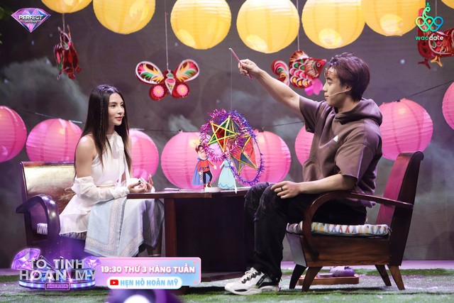 Cặp Anh Trai - Em Xinh từng tỏ tình lẫn nhau nay liếc mắt đưa tình, giật luôn spotlight đêm Chung kết- Ảnh 5. Cặp Anh Trai - Em Xinh từng tỏ tình lẫn nhau nay liếc mắt đưa tình, giật luôn spotlight đêm Chung kết- Ảnh 5.