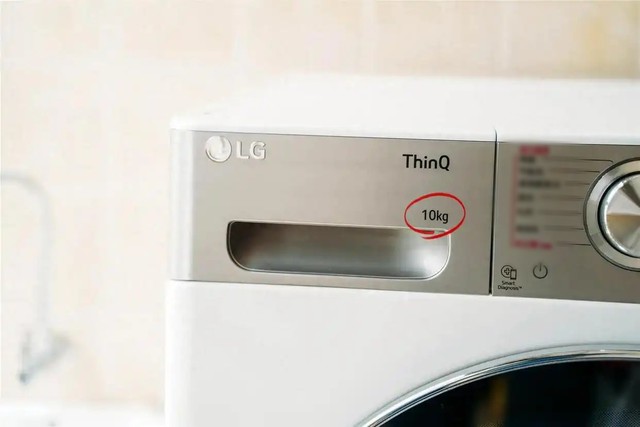 Trên máy giặt có số 8kg, 10kg là khối lượng quần áo khô hay ướt? Hóa ra lâu nay nhiều người đã hiểu sai- Ảnh 1. Trên máy giặt có số 8kg, 10kg là khối lượng quần áo khô hay ướt? Hóa ra lâu nay nhiều người đã hiểu sai- Ảnh 1.