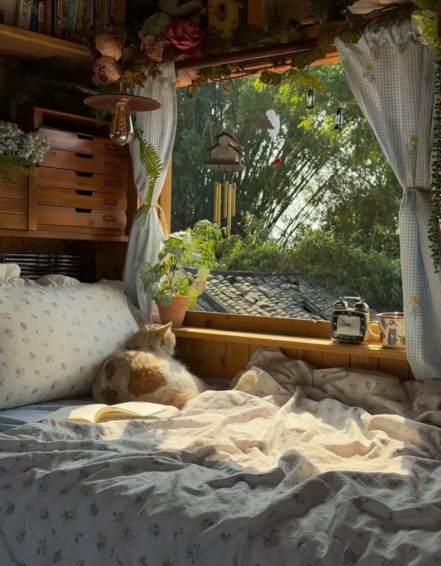 Tan chảy với căn hộ của cụ bà 70 tuổi: Sống bình yên 1 mình, không làm gánh nặng cho con cháu- Ảnh 3. Tan chảy với căn hộ của cụ bà 70 tuổi: Sống bình yên 1 mình, không làm gánh nặng cho con cháu- Ảnh 3.