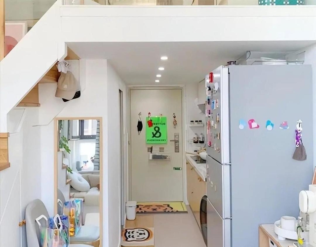 Ngỡ ngàng căn hộ 14m2 ở Hong Kong: Nhỏ xíu mà tận 2 phòng khách, đủ sống thoải mái- Ảnh 8. Ngỡ ngàng căn hộ 14m2 ở Hong Kong: Nhỏ xíu mà tận 2 phòng khách, đủ sống thoải mái- Ảnh 8.