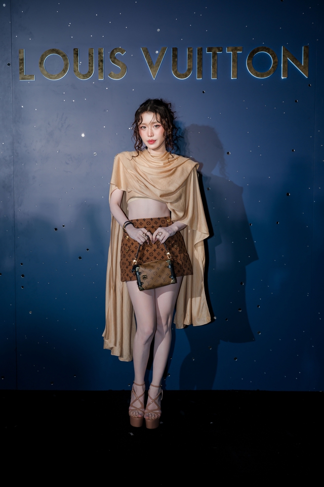 Đại tiệc cuối năm của Louis Vuitton chiếm trọn quan tâm: Dàn sao Vbiz hội tụ trong siêu sự kiện bùng nổ dịp cuối năm- Ảnh 20. Đại tiệc cuối năm của Louis Vuitton chiếm trọn quan tâm: Dàn sao Vbiz hội tụ trong siêu sự kiện bùng nổ dịp cuối năm- Ảnh 20.