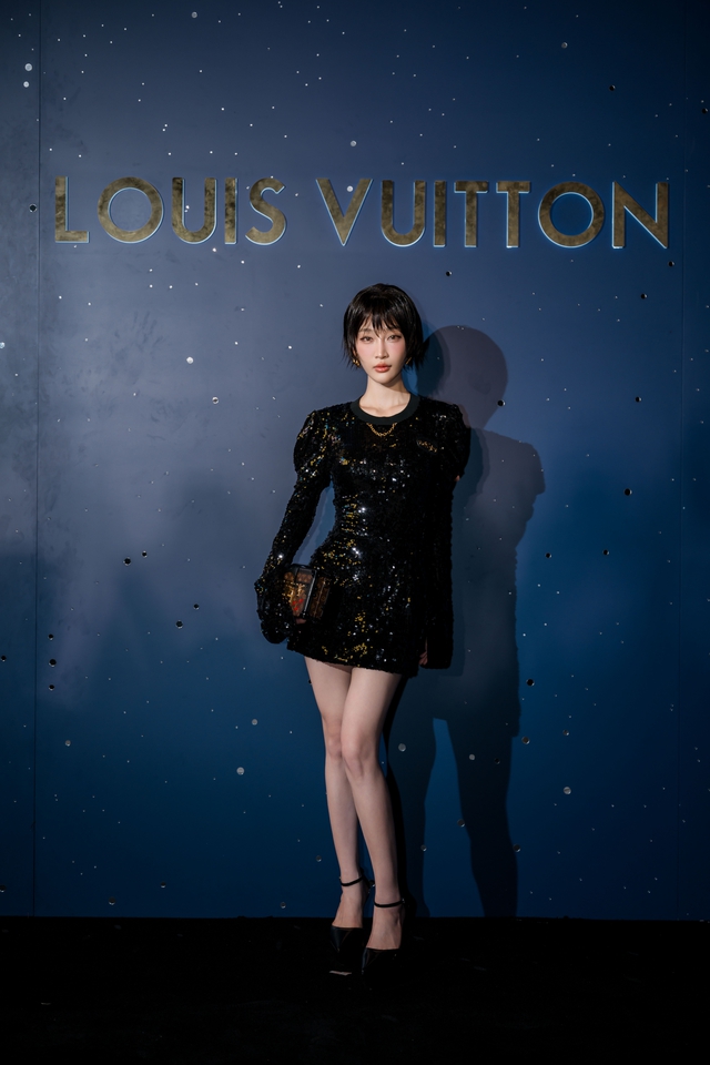 Đại tiệc cuối năm của Louis Vuitton chiếm trọn quan tâm: Dàn sao Vbiz hội tụ trong siêu sự kiện bùng nổ dịp cuối năm- Ảnh 19. Đại tiệc cuối năm của Louis Vuitton chiếm trọn quan tâm: Dàn sao Vbiz hội tụ trong siêu sự kiện bùng nổ dịp cuối năm- Ảnh 19.
