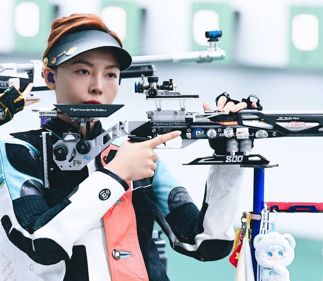 Ngẩn ngơ visual nữ xạ thủ Phí Thanh Thảo, xinh không góc chết, ngầu đét phá kỷ lục SEA Games- Ảnh 3. Ngẩn ngơ visual nữ xạ thủ Phí Thanh Thảo, xinh không góc chết, ngầu đét phá kỷ lục SEA Games- Ảnh 3.