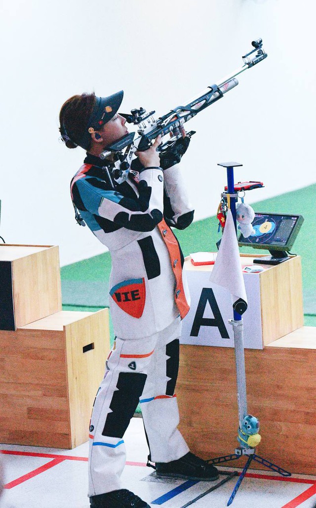 Thượng úy 21 tuổi vừa phá kỷ lục SEA Games 33: Quá khứ "thợ lặn" chuyển sang xạ thủ, môn gì cũng giỏi- Ảnh 2. Thượng úy 21 tuổi vừa phá kỷ lục SEA Games 33: Quá khứ "thợ lặn" chuyển sang xạ thủ, môn gì cũng giỏi- Ảnh 2.