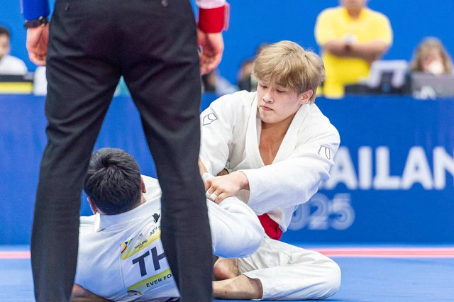 Trai đẹp Jujitsu Việt Nam gây sốt cõi mạng Đông Nam Á giành HCB SEA Games, visual cứ ngỡ nam thần đi đánh võ- Ảnh 6. Trai đẹp Jujitsu Việt Nam gây sốt cõi mạng Đông Nam Á giành HCB SEA Games, visual cứ ngỡ nam thần đi đánh võ- Ảnh 6.