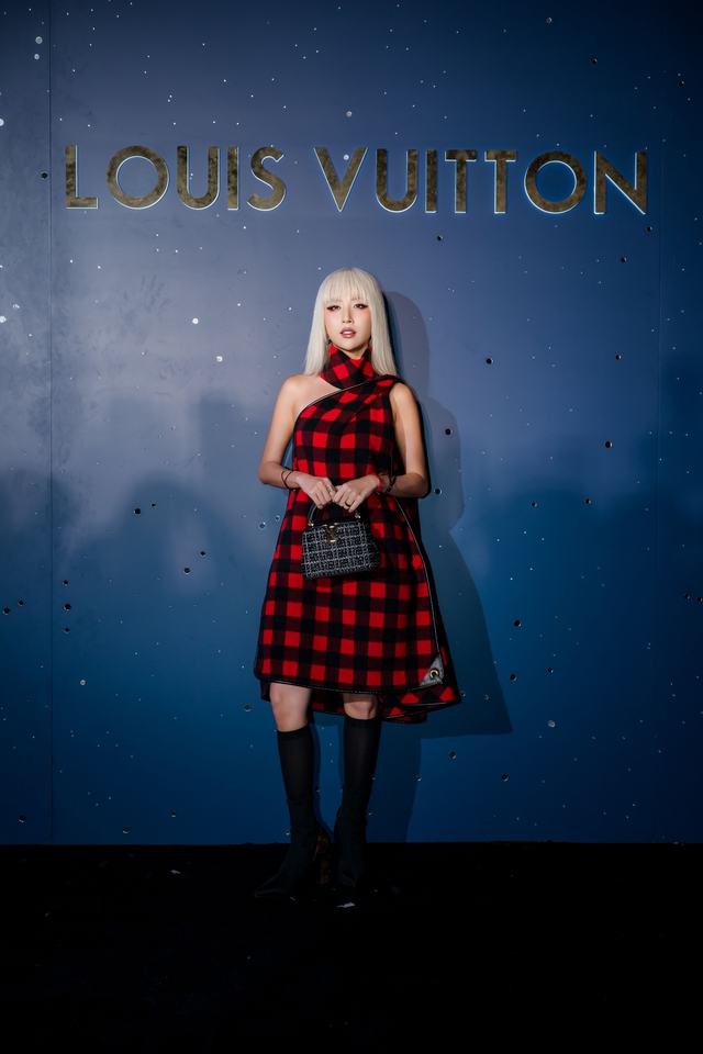 Đại tiệc cuối năm của Louis Vuitton chiếm trọn quan tâm: Dàn sao Vbiz hội tụ trong siêu sự kiện bùng nổ dịp cuối năm- Ảnh 16. Đại tiệc cuối năm của Louis Vuitton chiếm trọn quan tâm: Dàn sao Vbiz hội tụ trong siêu sự kiện bùng nổ dịp cuối năm- Ảnh 16.