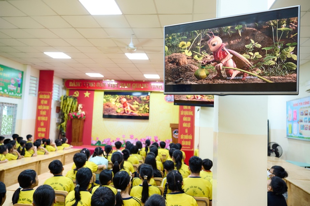 Học sinh lớp 5 TP.HCM hóa thân thành Dế Mèn: Gen Alpha sáng tạo cỡ này!- Ảnh 1. Học sinh lớp 5 TP.HCM hóa thân thành Dế Mèn: Gen Alpha sáng tạo cỡ này!- Ảnh 1.