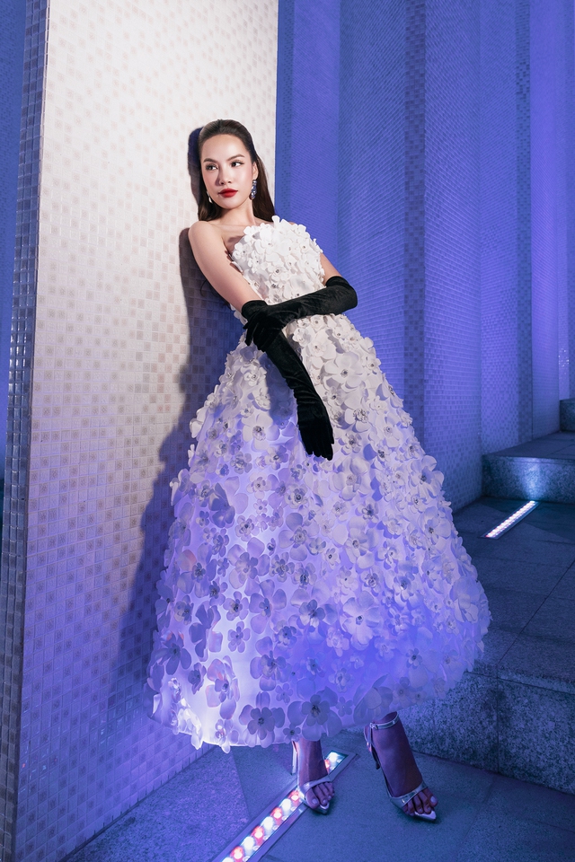 Yến Nhi lên đồ hở bạo, cặp Hoa hậu - diễn viên bị "tóm" thân thiết khác thường- Ảnh 6. Yến Nhi lên đồ hở bạo, cặp Hoa hậu - diễn viên bị "tóm" thân thiết khác thường- Ảnh 6.