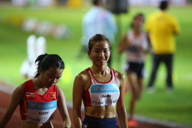 Phỏng vấn nhanh “nữ hoàng điền kinh” Nguyễn Thị Oanh 5 lần vô đối SEA Games: Động lực to lớn từ 2 tiếng “Việt Nam”- Ảnh 4. Phỏng vấn nhanh “nữ hoàng điền kinh” Nguyễn Thị Oanh 5 lần vô đối SEA Games: Động lực to lớn từ 2 tiếng “Việt Nam”- Ảnh 4.