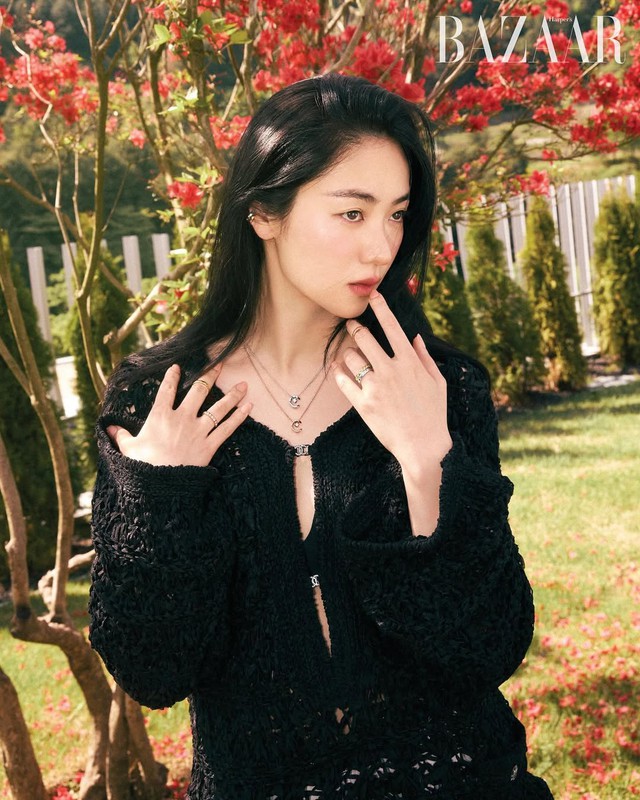 Nữ sinh bỏ trường y để vào showbiz, có ngay tin hẹn hò nam thần đẹp nhất nước- Ảnh 3. Nữ sinh bỏ trường y để vào showbiz, có ngay tin hẹn hò nam thần đẹp nhất nước- Ảnh 3.