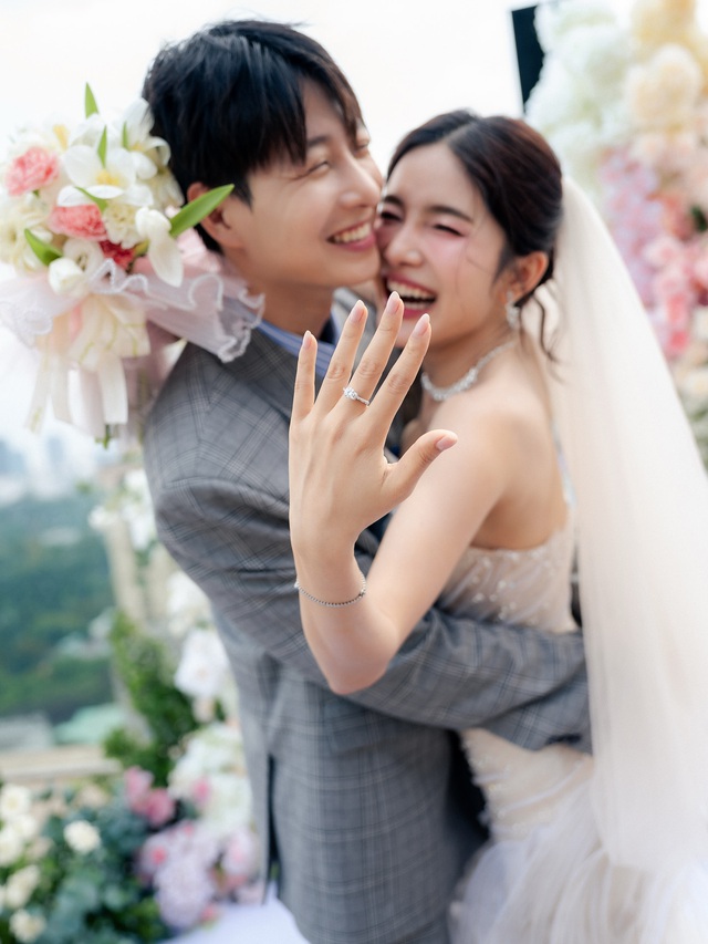 Nam TikToker mới cưới tiết lộ "tật lạ" khi ngủ, trưa hay tối đều muốn vợ làm điều này- Ảnh 3. Nam TikToker mới cưới tiết lộ "tật lạ" khi ngủ, trưa hay tối đều muốn vợ làm điều này- Ảnh 3.