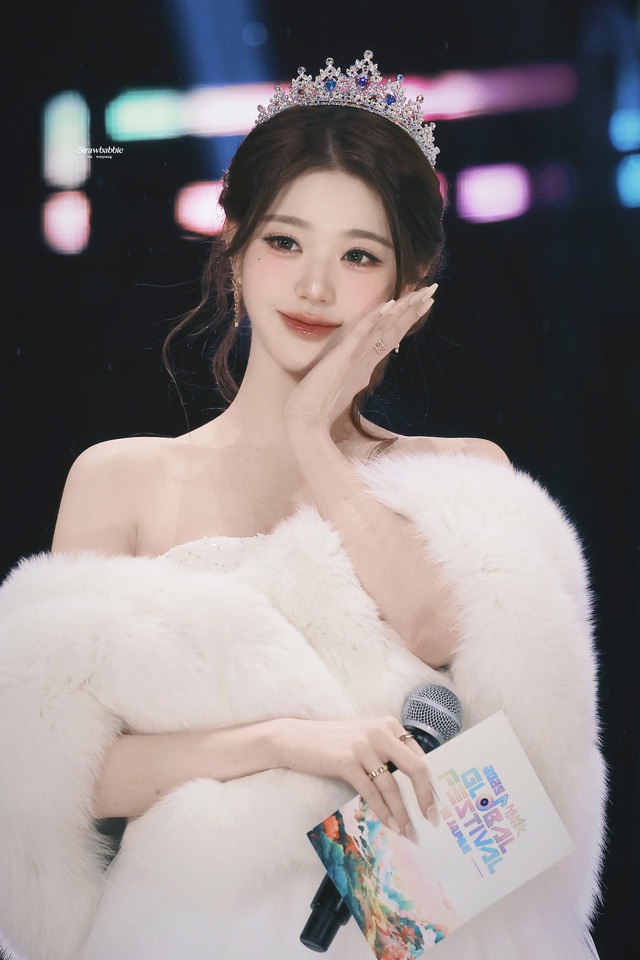 Jang Won Young chỉ nháy mắt cũng khiến triệu người muốn theo đuổi - Ảnh 1. Jang Won Young chỉ nháy mắt cũng khiến triệu người muốn theo đuổi - Ảnh 1.